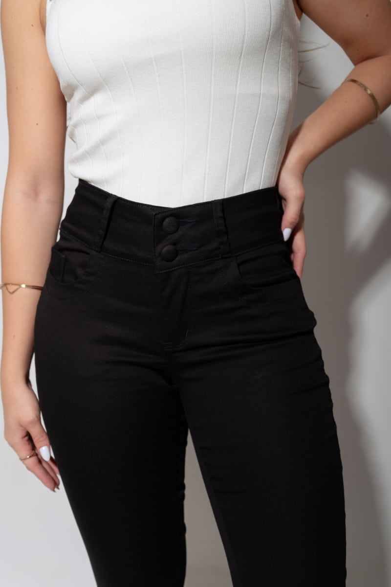 Calça Jeans Modeladora Preta Que Não Desbota Skinny JEB111